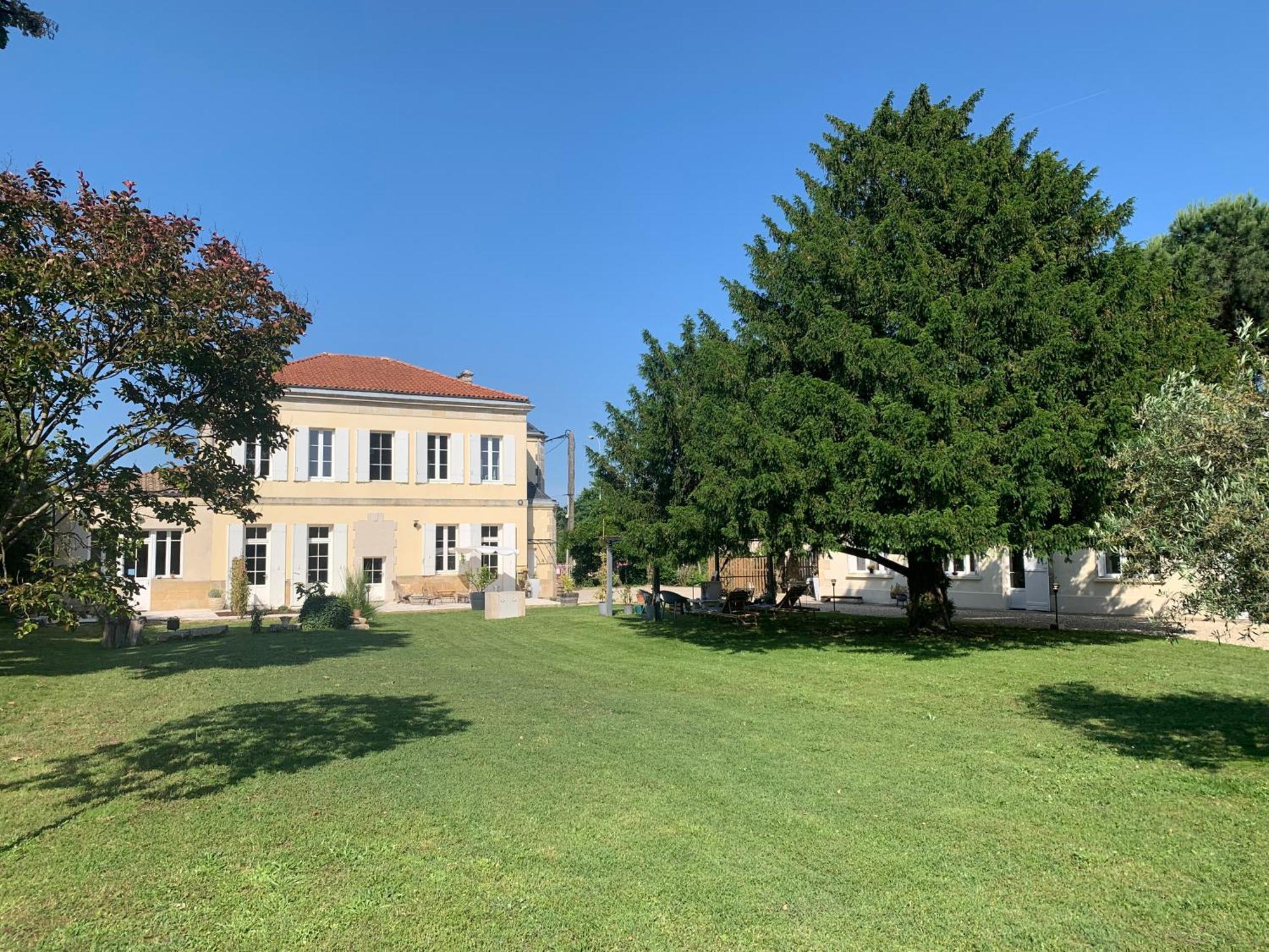 Suite Privative Abella - Aile De Maison Bourgeoise Ambares-et-Lagrave 外观 照片
